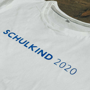 T-Shirt "Schulkind 2023" weiß und blau